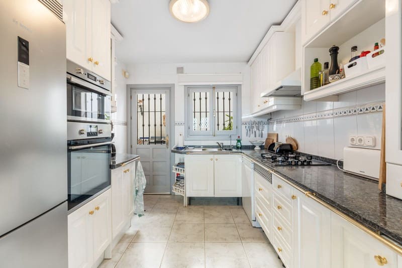 3 soveværelse Byhus til salg i Mijas Golf med swimmingpool - € 485.000 (Ref: 9935728)