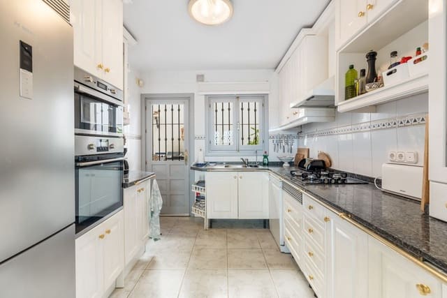 3 soveværelse Byhus til salg i Mijas Golf, Mijas med swimmingpool - € 485.000 (Ref: 9935728)
