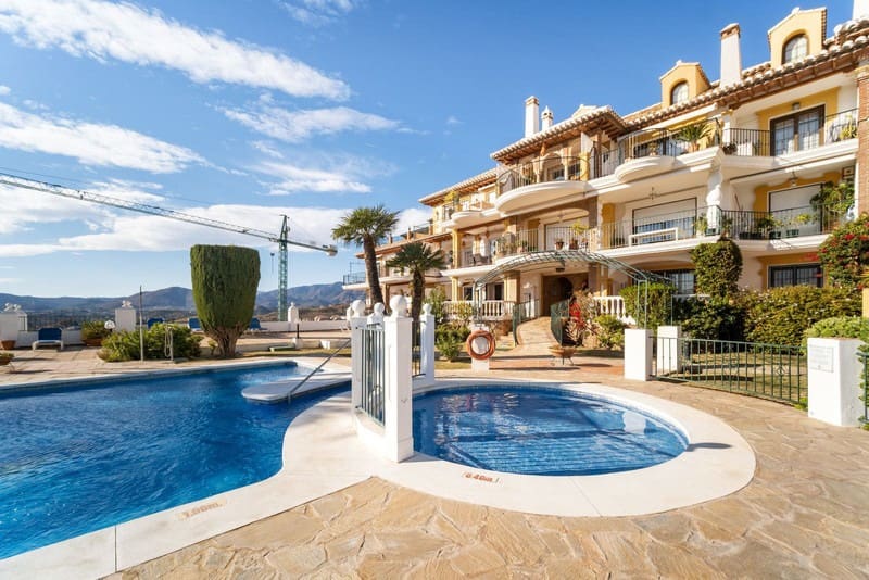3 soveværelse Byhus til salg i Mijas Golf med swimmingpool - € 485.000 (Ref: 9935728)