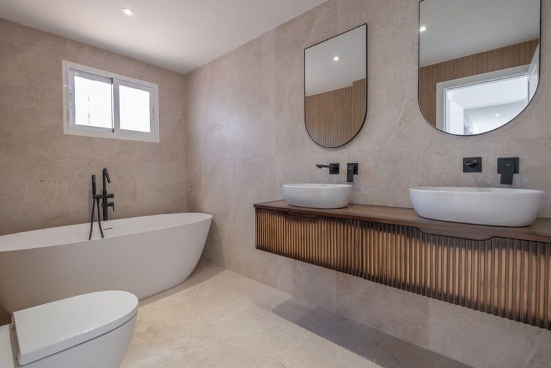3 slaapkamer Penthouse te koop in Mijas Costa met zwembad garage - € 619.000 (Ref: 9935730)