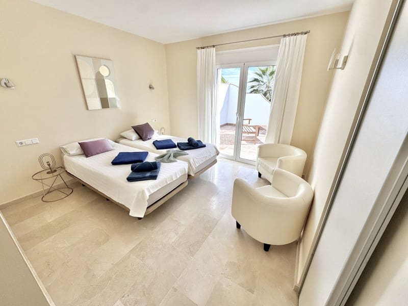 5 Zimmer Villa zu verkaufen in La Cala de Mijas mit Pool Garage - 1.595.000 € (Ref: 9935731)