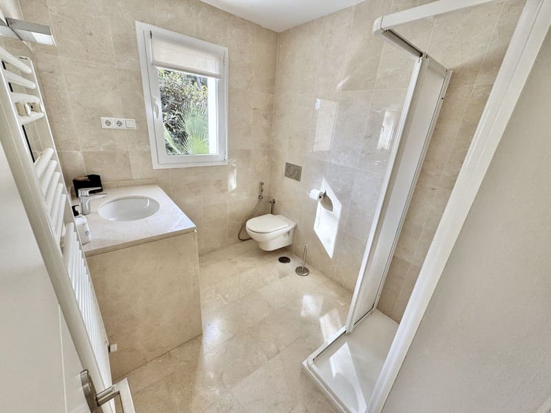 5 Zimmer Villa zu verkaufen in La Cala de Mijas mit Pool Garage - 1.595.000 € (Ref: 9935731)