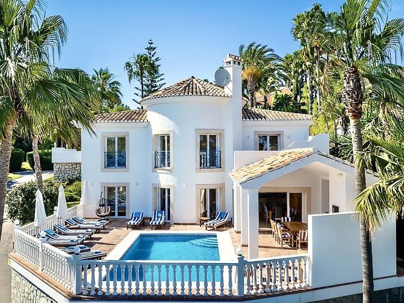 5 Zimmer Villa zu verkaufen in La Cala de Mijas mit Pool Garage - 1.595.000 € (Ref: 9935731)