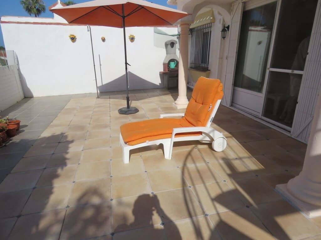 3 soveværelse Bungalow til salg i Mijas Costa med garage - € 349.000 (Ref: 9935734)