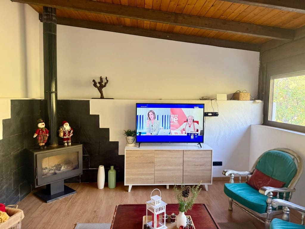 3 sypialnia Finka/Dom wiejski na sprzedaż w Ojen z garażem - 480 000 € (Ref: 9935736)