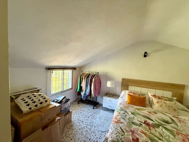 3 sypialnia Finka/Dom wiejski na sprzedaż w Ojen z garażem - 480 000 € (Ref: 9935736)