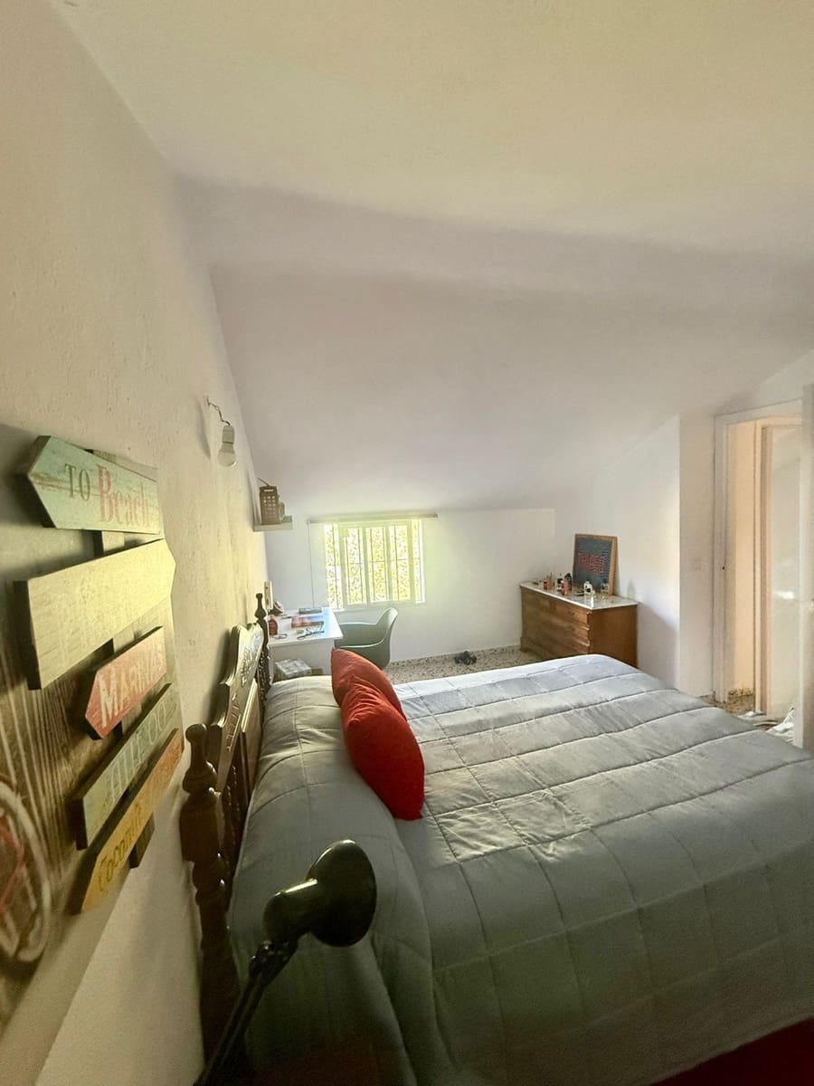 3 sypialnia Finka/Dom wiejski na sprzedaż w Ojen z garażem - 480 000 € (Ref: 9935736)