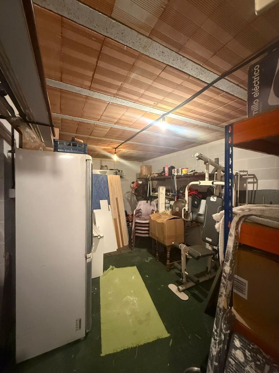 3 sypialnia Finka/Dom wiejski na sprzedaż w Ojen z garażem - 480 000 € (Ref: 9935736)