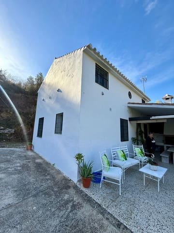 3 sypialnia Finka/Dom wiejski na sprzedaż w Ojen z garażem - 480 000 € (Ref: 9935736)