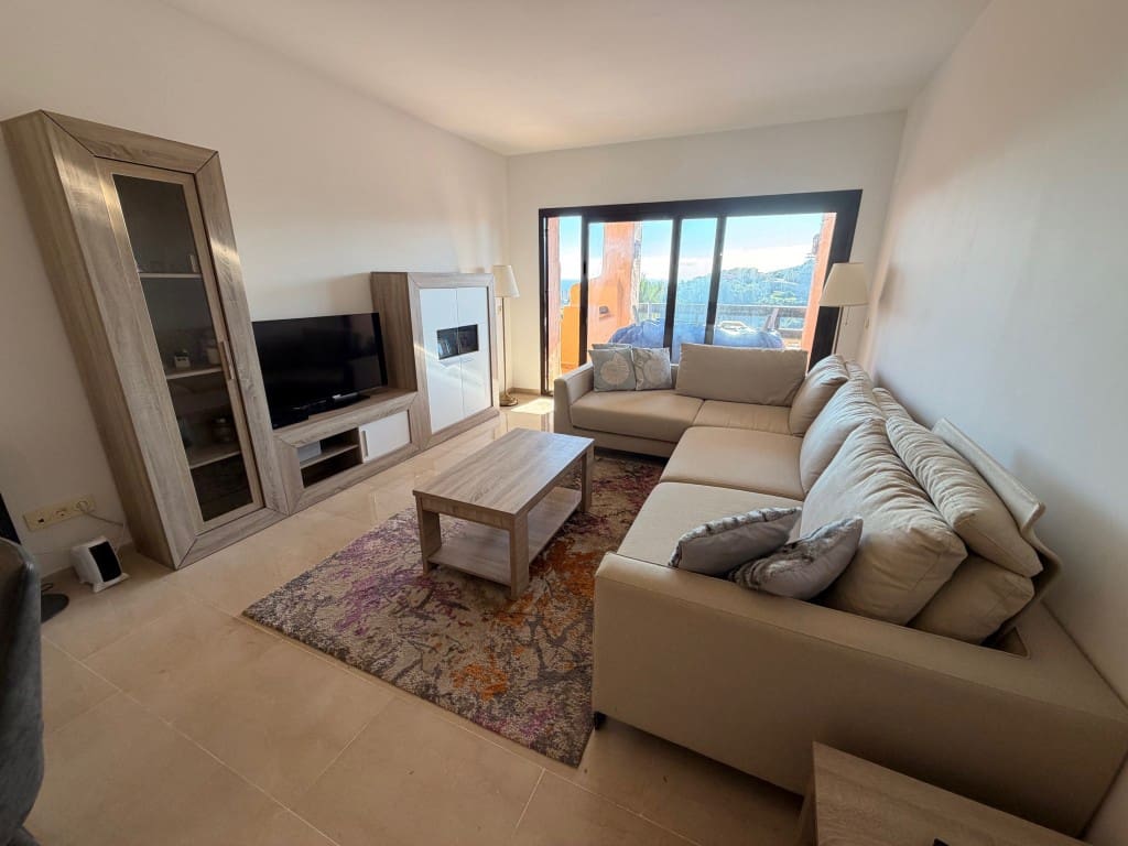 Apartamento de 2 habitaciones en La Duquesa / Puerto de la Duquesa en venta con piscina garaje - 265.000 € (Ref: 9935737)