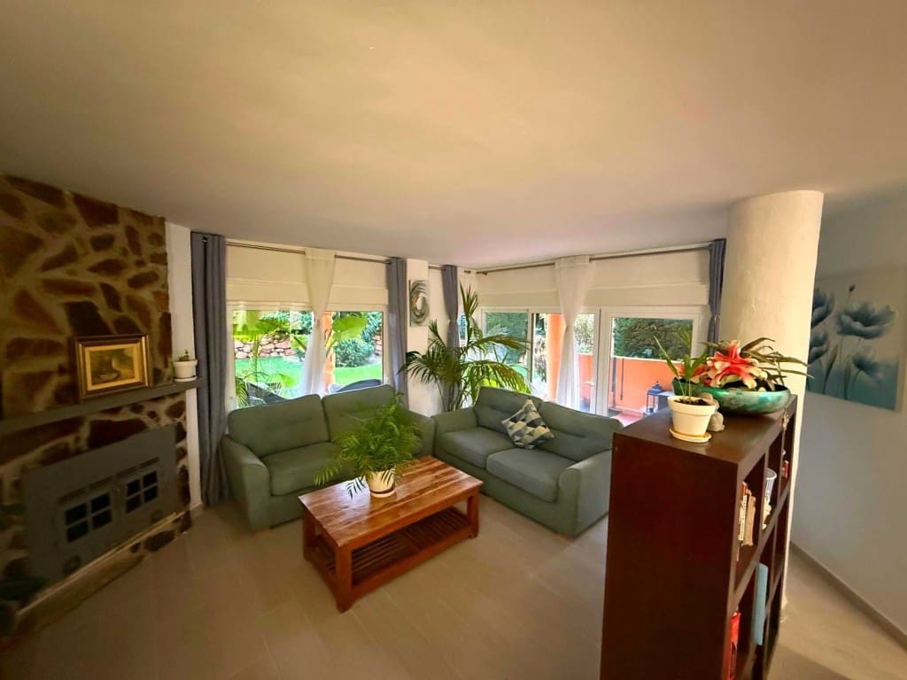 4 soveværelse Lejlighed til salg i Calahonda med swimmingpool garage - € 419.500 (Ref: 9935739)
