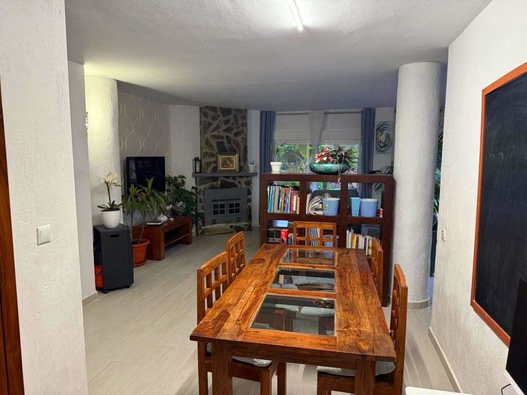 4 soveværelse Lejlighed til salg i Calahonda med swimmingpool garage - € 419.500 (Ref: 9935739)