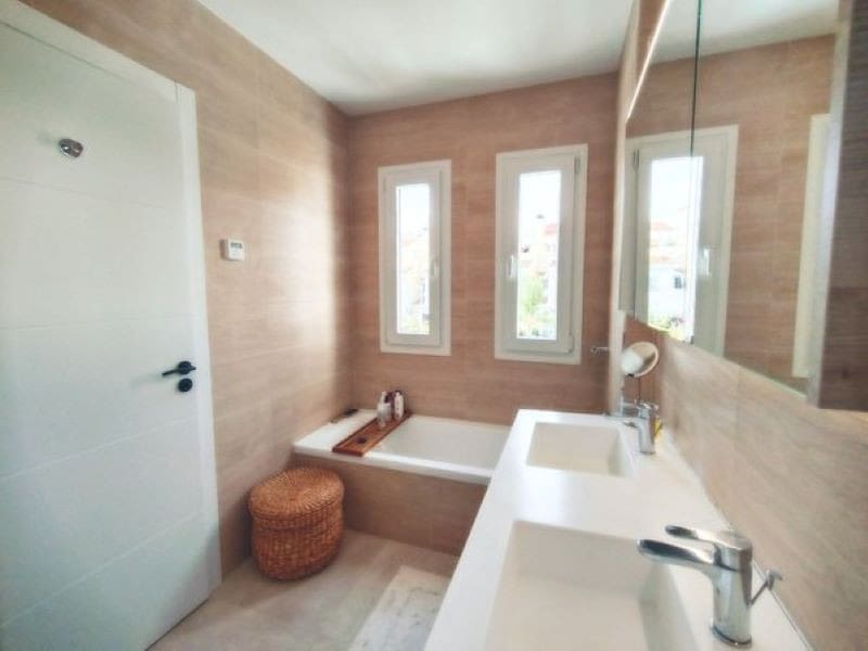 3 Zimmer Haus zu verkaufen in Calahonda mit Pool Garage - 850.000 € (Ref: 9935741)