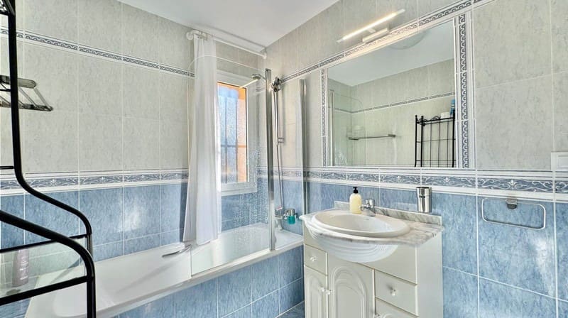 3 camera da letto Villa in vendita in Riviera del Sol con piscina garage - 730.000 € (Rif: 9935743)