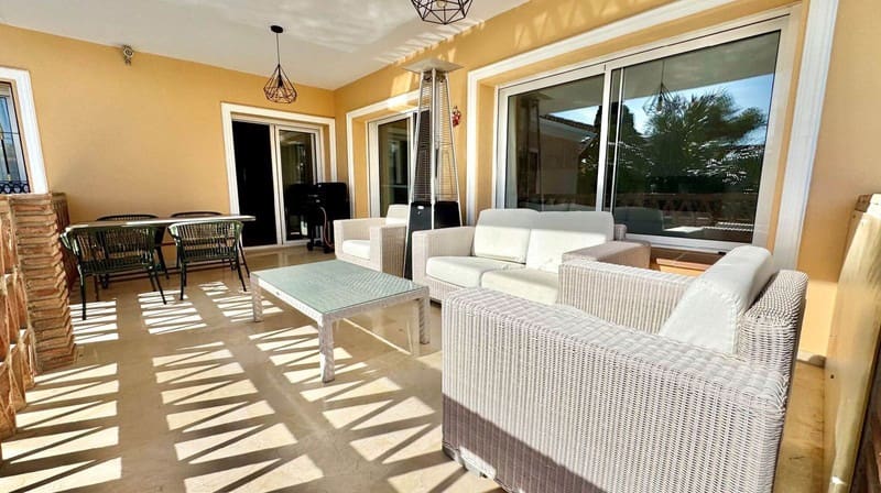 3 camera da letto Villa in vendita in Riviera del Sol con piscina garage - 730.000 € (Rif: 9935743)