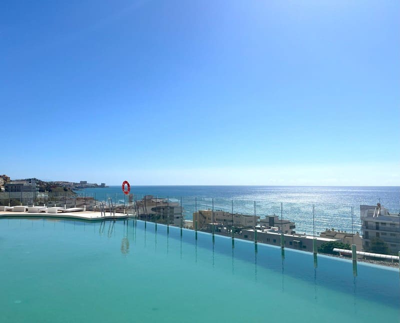 2 slaapkamer Penthouse te koop in Fuengirola met zwembad garage - € 849.000 (Ref: 9935744)