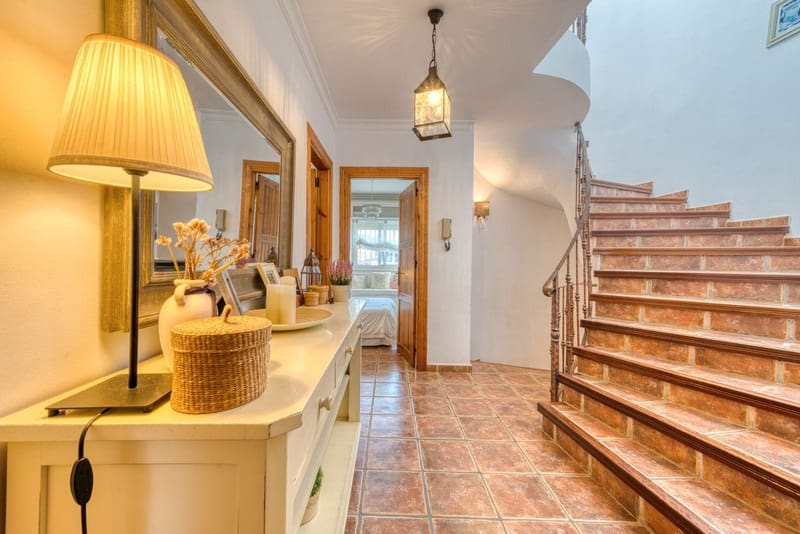 3 soveværelse Byhus til salg i Fuengirola med garage - € 850.000 (Ref: 9935745)