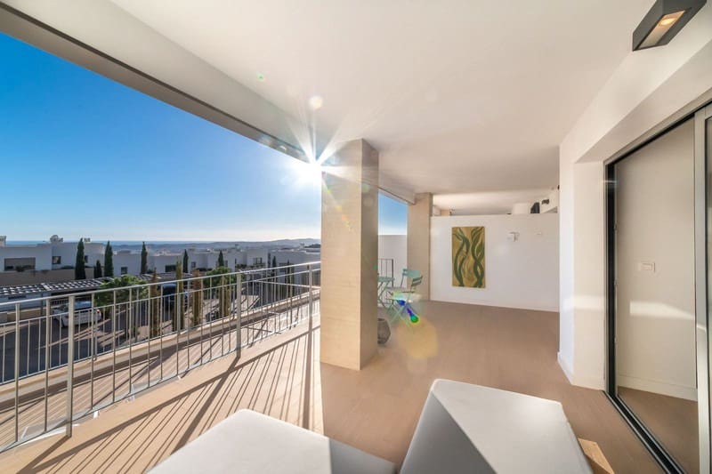 3 soveværelse Byhus til salg i Fuengirola med swimmingpool garage - € 875.000 (Ref: 9935747)