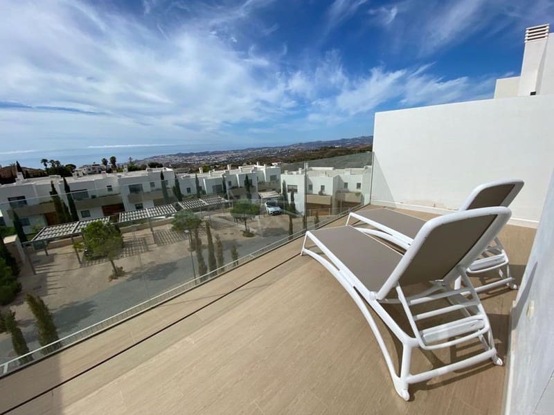 3 soveværelse Byhus til salg i Fuengirola med swimmingpool garage - € 875.000 (Ref: 9935747)