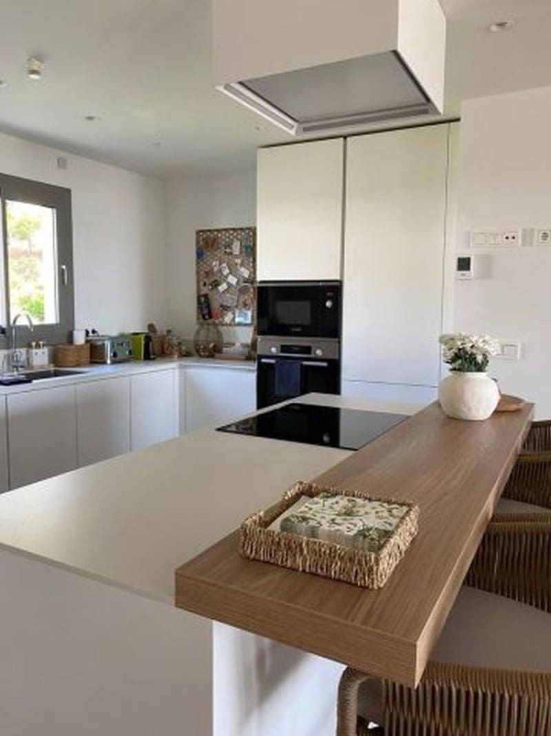 3 soveværelse Byhus til salg i Fuengirola med swimmingpool garage - € 875.000 (Ref: 9935747)