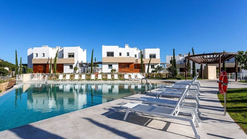 3 soveværelse Byhus til salg i Fuengirola med swimmingpool garage - € 875.000 (Ref: 9935747)