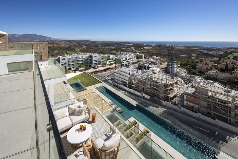 2 Zimmer Penthouse zu verkaufen in La Cala de Mijas mit Pool - 915.000 € (Ref: 9935748)