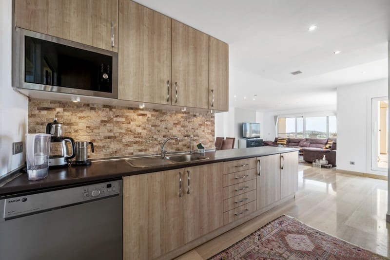 3 Zimmer Penthouse zu verkaufen in Mijas Costa mit Pool Garage - 925.000 € (Ref: 9935749)