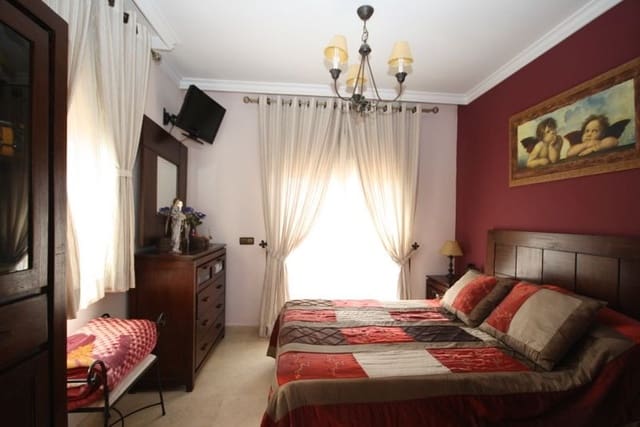 3 camera da letto Villa in vendita in El Rosario, Marbella con piscina garage - 1.025.000 € (Rif: 9935751)