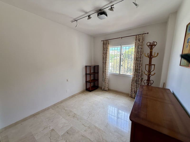 4 chambre Villa/Maison Semi-Mitoyenne à vendre à Elviria avec piscine garage - 1 050 000 € (Ref: 9935752)