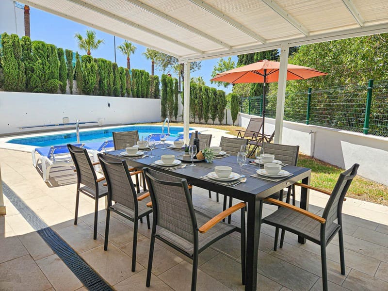 4 camera da letto Villa in vendita in Riviera del Sol con piscina garage - 1.100.000 € (Rif: 9935755)