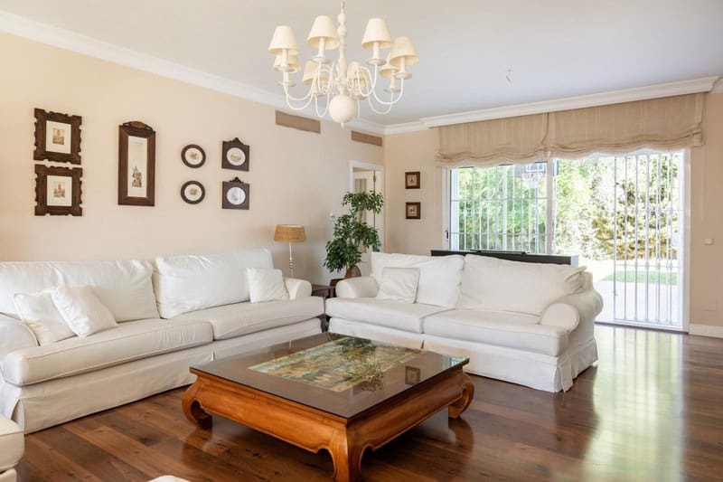 4 bedroom Villa for sale in Mijas Golf with pool - € 1,150,000 (Ref: 9935756)
