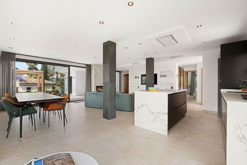 4 camera da letto Villa in vendita in Elviria con piscina garage - 2.195.000 € (Rif: 9935759)
