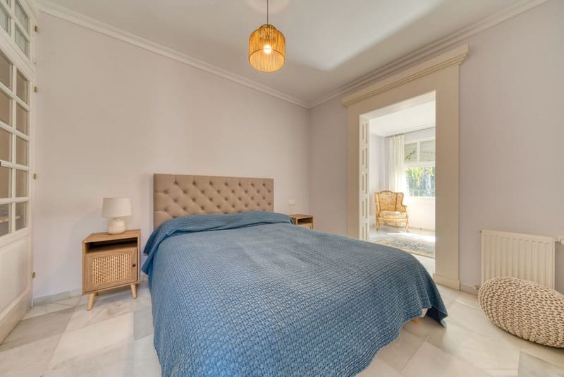 6 bedroom Villa for sale in Nueva Andalucia with pool garage - € 2,795,000 (Ref: 9935760)
