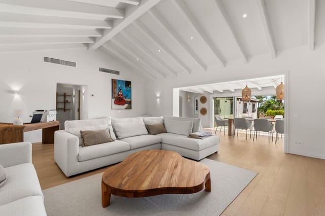 4 quarto Moradia para venda em Benahavís com piscina garagem - 2 950 000 € (Ref: 9935761)