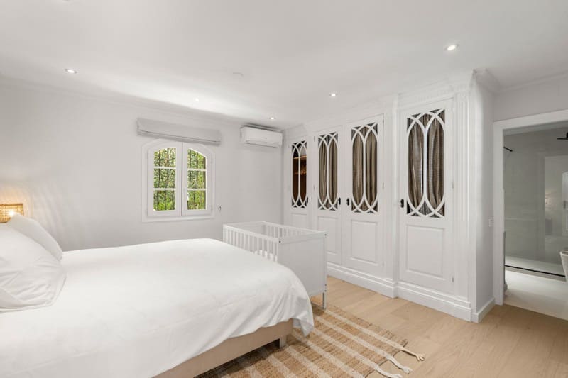 4 quarto Moradia para venda em Benahavis com piscina garagem - 2 950 000 € (Ref: 9935761)
