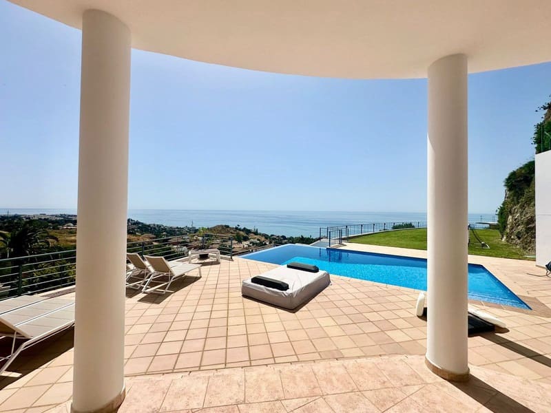 6 soveværelse Villa til salg i La Capellania med swimmingpool garage - € 3.200.000 (Ref: 9935763)