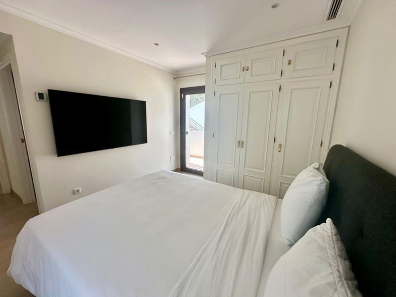 6 soveværelse Villa til salg i La Capellania med swimmingpool garage - € 3.200.000 (Ref: 9935763)