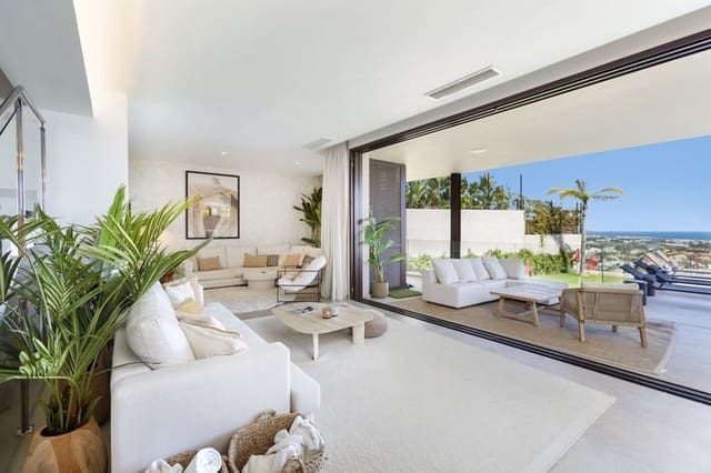 5 bedroom Villa for sale in Benahavís with pool garage - € 2,800,000 (Ref: 9935764)