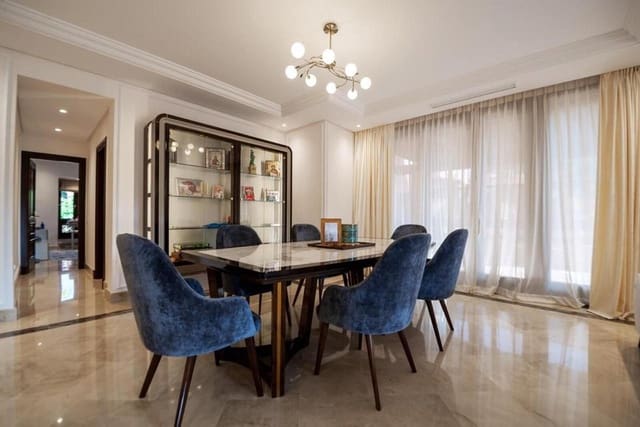 3 soveværelse Penthouse til salg i Guadalmansa, Estepona med swimmingpool garage - € 2.250.000 (Ref: 9935765)