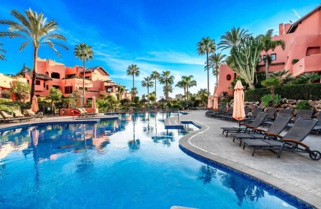 3 soveværelse Penthouse til salg i Guadalmansa, Estepona med swimmingpool garage - € 2.250.000 (Ref: 9935765)