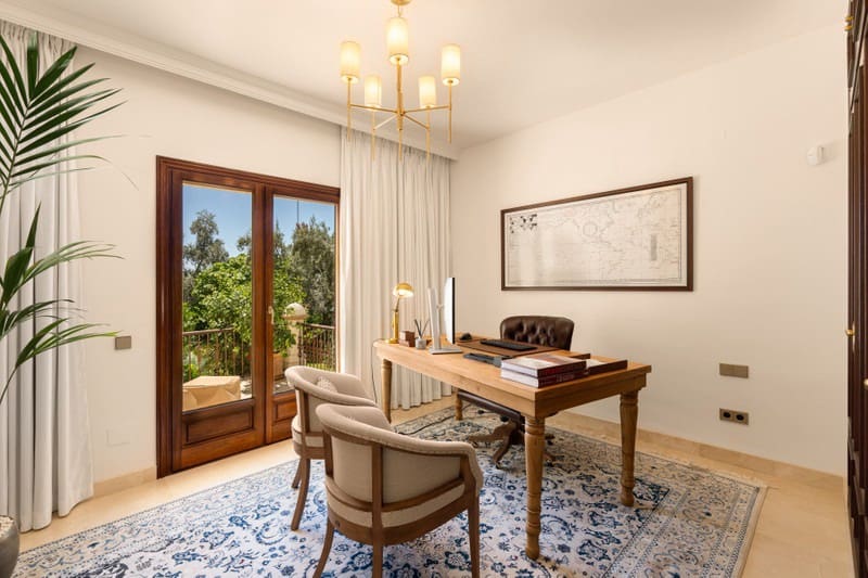 6 soverom Villa til salgs i Golden Mile med svømmebasseng - € 7 500 000 (Ref: 9935767)