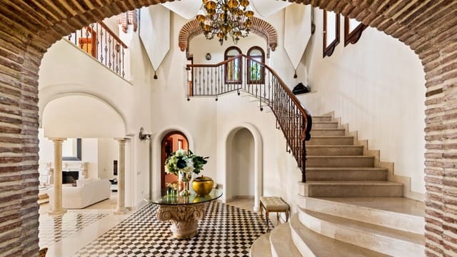6 soverom Villa til salgs i Golden Mile, Marbella med svømmebasseng - € 7 500 000 (Ref: 9935767)