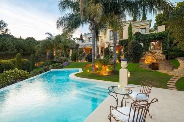 6 soveværelse Villa til salg i Golden Mile, Marbella med swimmingpool - € 8.900.000 (Ref: 9935769)