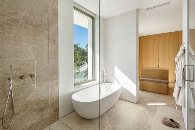 6 soverom Villa til salgs i Nueva Andalucia, Marbella med svømmebasseng garasje - € 10 950 000 (Ref: 9935770)