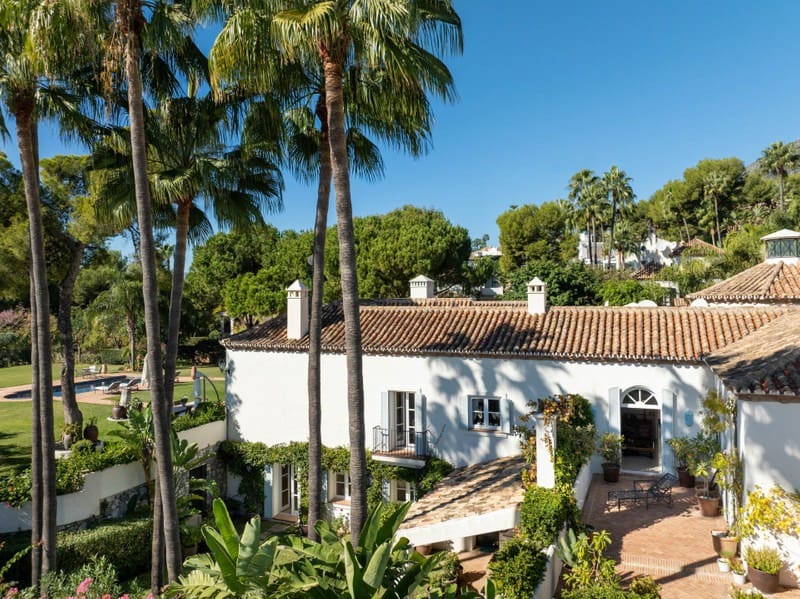 5 soverom Villa til salgs i Golden Mile med svømmebasseng garasje - € 13 800 000 (Ref: 9935771)