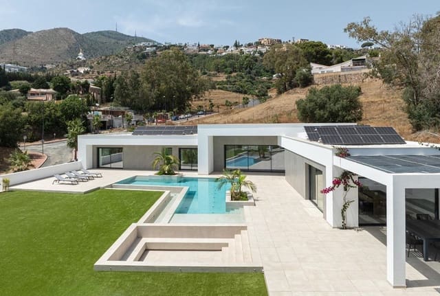 5 soveværelse Villa til salg i Benalmadena Costa, Benalmádena med swimmingpool garage - € 4.500.000 (Ref: 9935774)