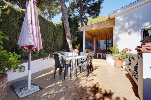 Chalet de 3 habitaciones en Calahonda, Mijas en venta con piscina garaje - 650.000 € (Ref: 9935778)