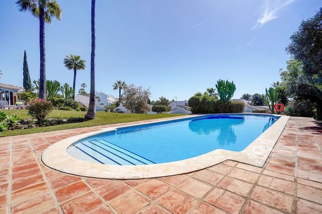 4 Zimmer Villa zu verkaufen in Calahonda, Mijas mit Pool Garage - 675.000 € (Ref: 9935779)