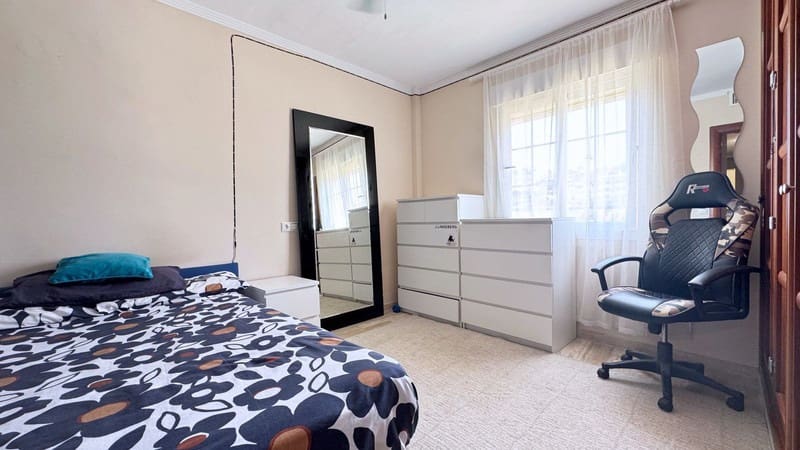 Casa de 4 habitaciones en Calahonda en venta con piscina garaje - 699.950 € (Ref: 9935780)