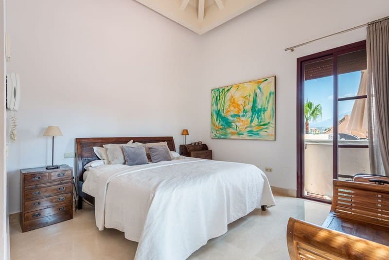 3 soverom Penthouse til salgs i San Pedro de Alcantara med svømmebasseng garasje - € 1 994 000 (Ref: 9935782)